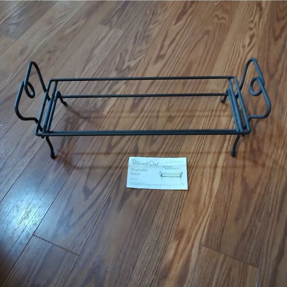 The Pampered Chef Simple Additions Hospitality Stand 1955 Never Used
